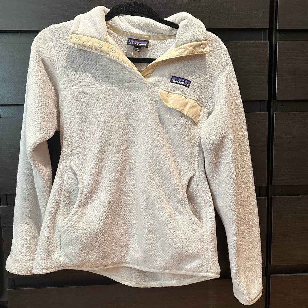 Patagonia white fleece pullover